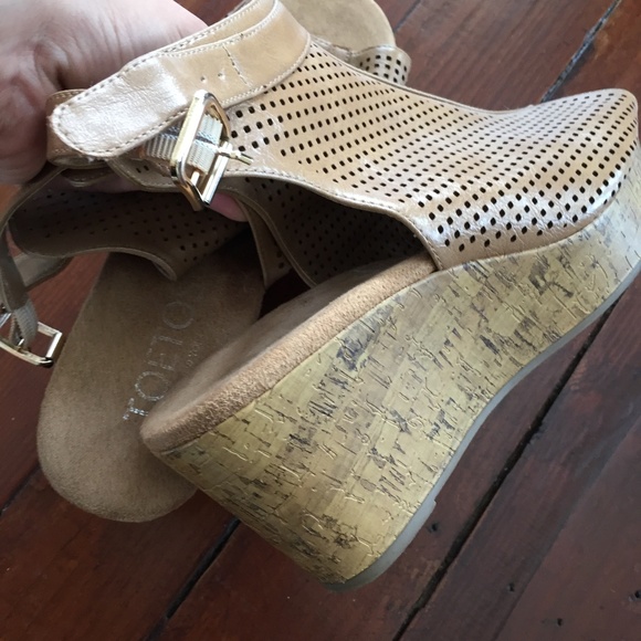 Perforated Vegan Leather Cork Wedges - Picture 2 of 5